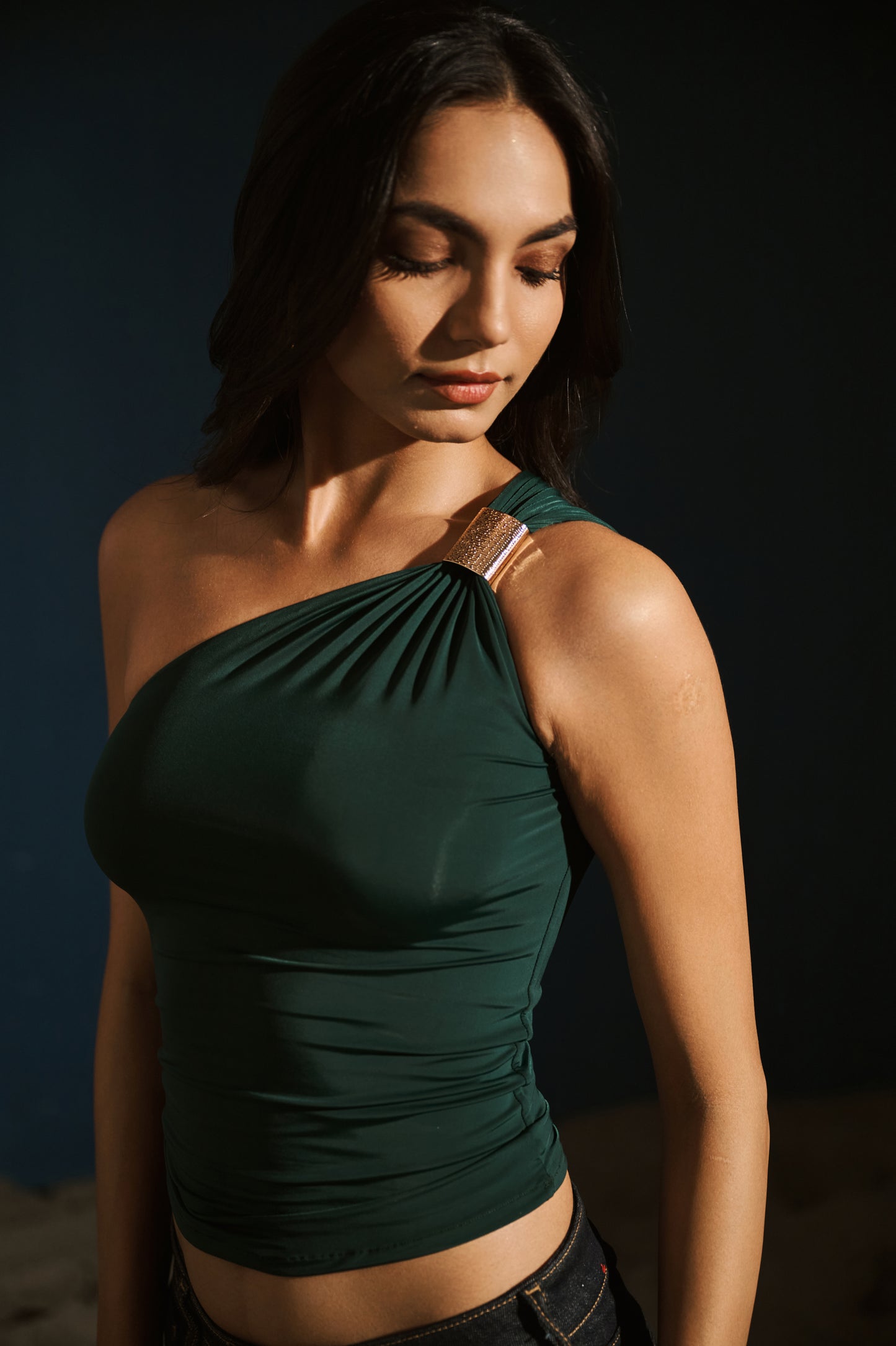 The One-Shoulder Top – Black