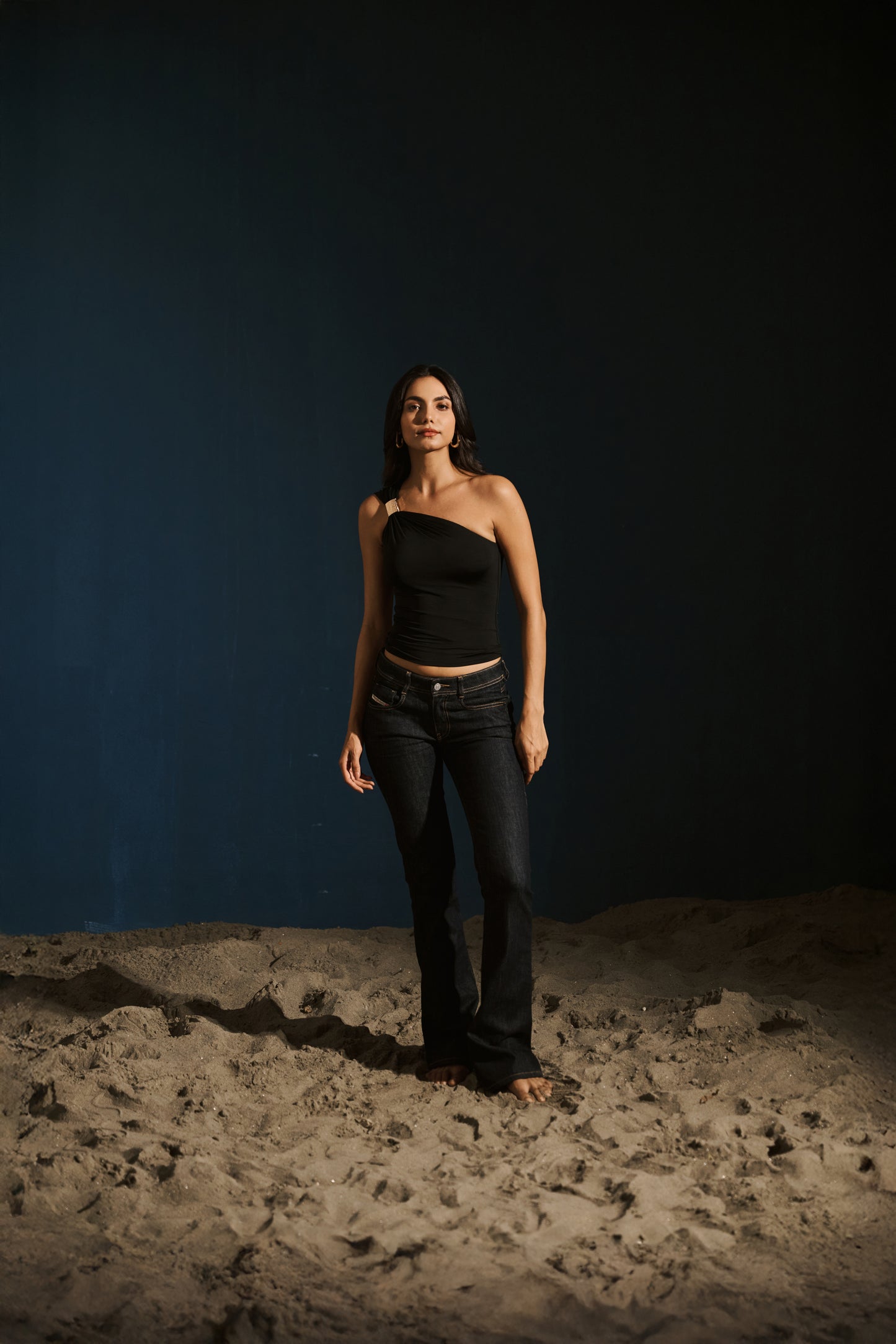 The One-Shoulder Top – Black