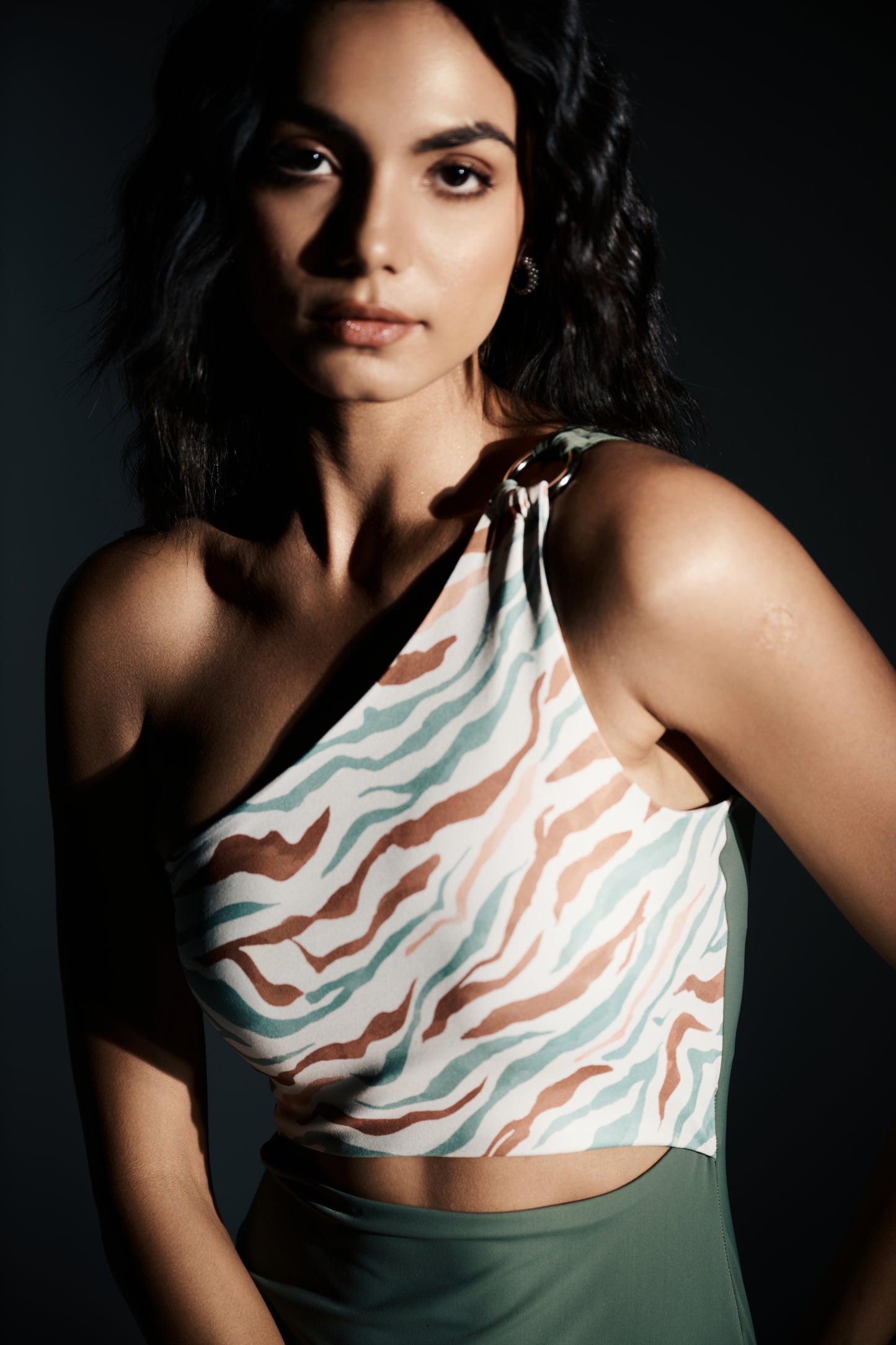 One-Shoulder Bodysuit: Sage green