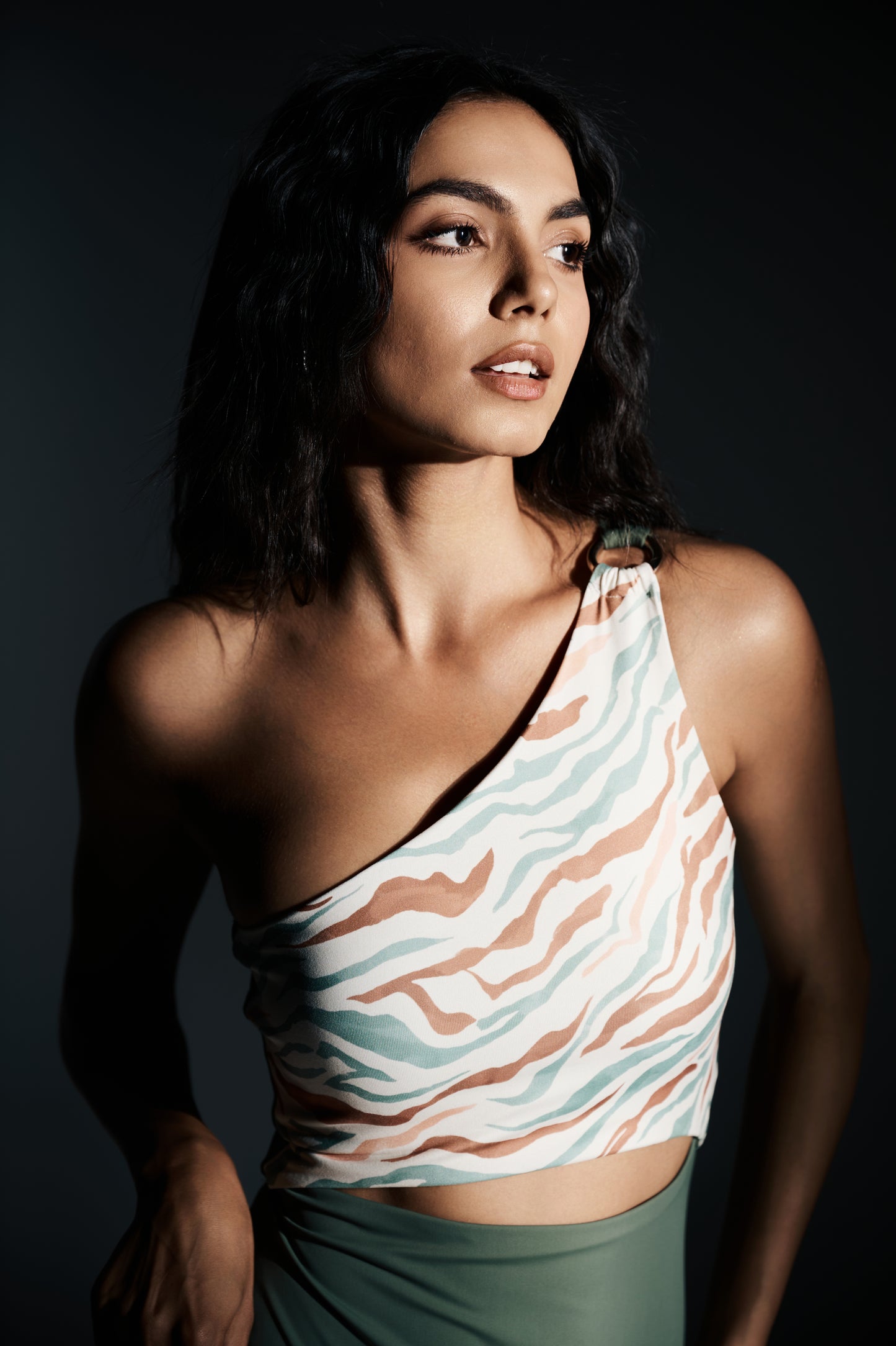 One-Shoulder Bodysuit: Sage green