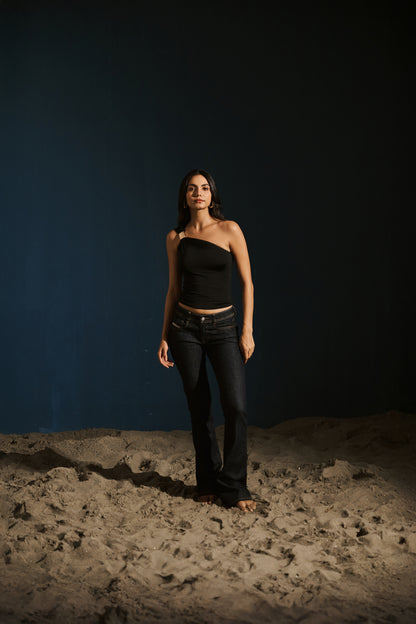 The One-Shoulder Top – Black